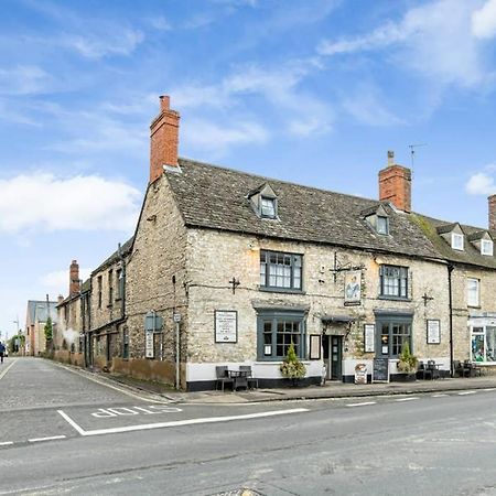 Oxfordshire Living - The Bowler Hat Cottage - ウッドストック エクステリア 写真